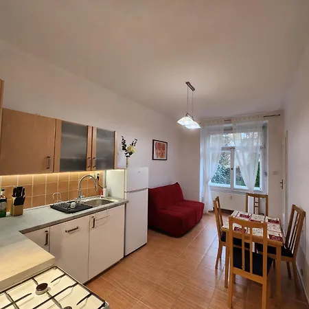Apartment Cozy Flat In 3