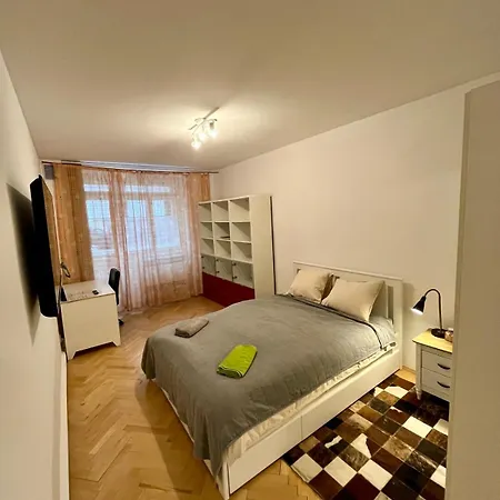Cozy Flat In 3 * Πράγα