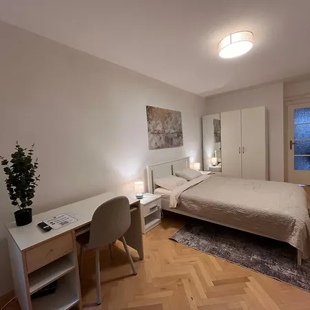 Clover Corner 3 * Prague