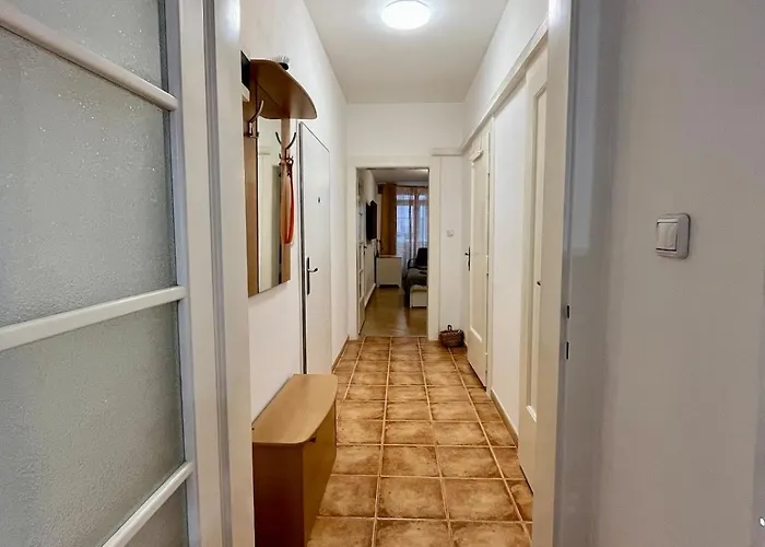 Cozy Flat In 3 Praga